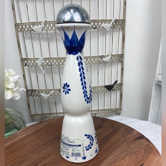 Clase Azul reposado tequila-Empty ceramic bottle. - Picture 4 of 10